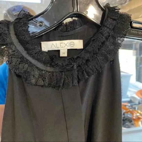 220 Alexis Sleeveless Silk Blouse with Ruffle Details - Picture 2 of 3